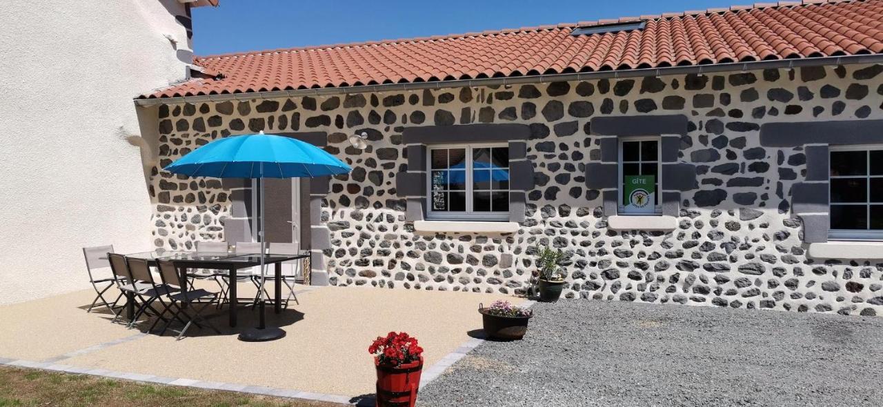 Les Perles Vertes Arlempdes Exterior photo